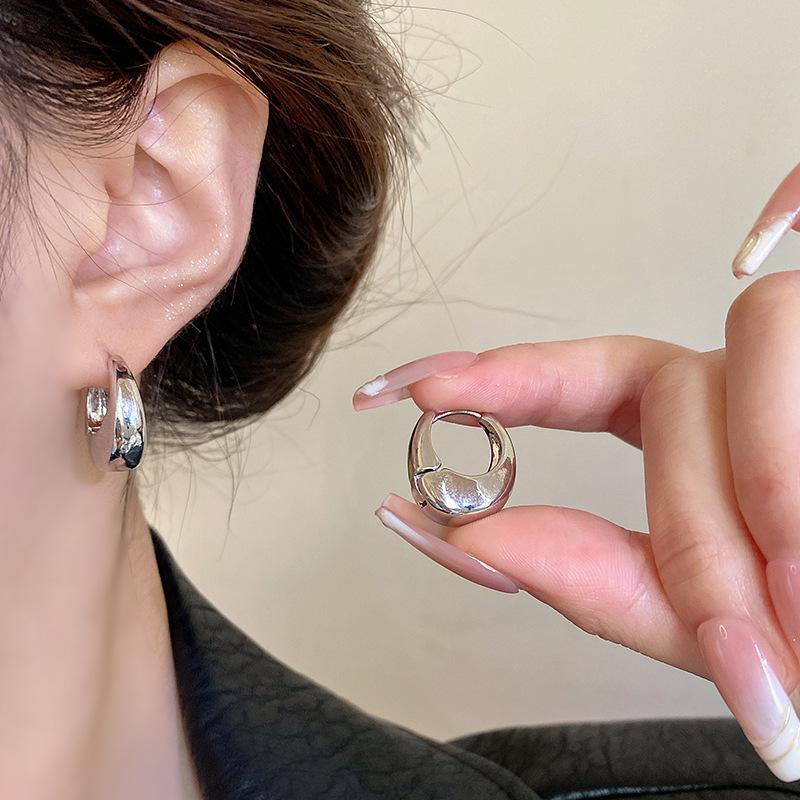 Stainless Steel Leaf Shaped Floral Stud Earrings for Women Girls Trendy Fashion Jewelry High Quality Dainty Elegant Gift Ideas