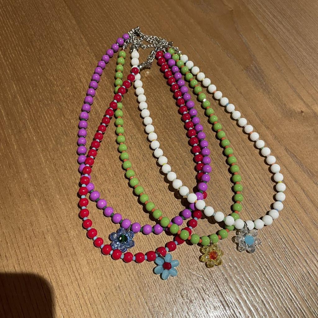 Glass crystal flower pendant necklace fashion light luxury ins style collarbone chain niche versatile temperament jewelry