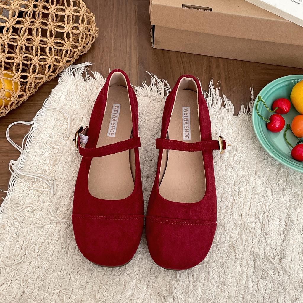 Trendy and fashionable red retro shallow mouth flat-soled single shoes women's 2025 new summer skirt French Mary Jane shoes