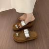 Retro niche casual thick-soled set of toe slippers for women's summer wear, not tired feet French fashionable beach cool slippers