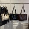 Retro large-capacity tote bag women's new commuting high-value underarm bag casual portable shoulder bag