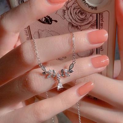 Laurel Goddess Necklace: Elegant Leaf & Water Drop Design, Cold Style Clavicle Jewelry, 2023 New for Girlfriend.