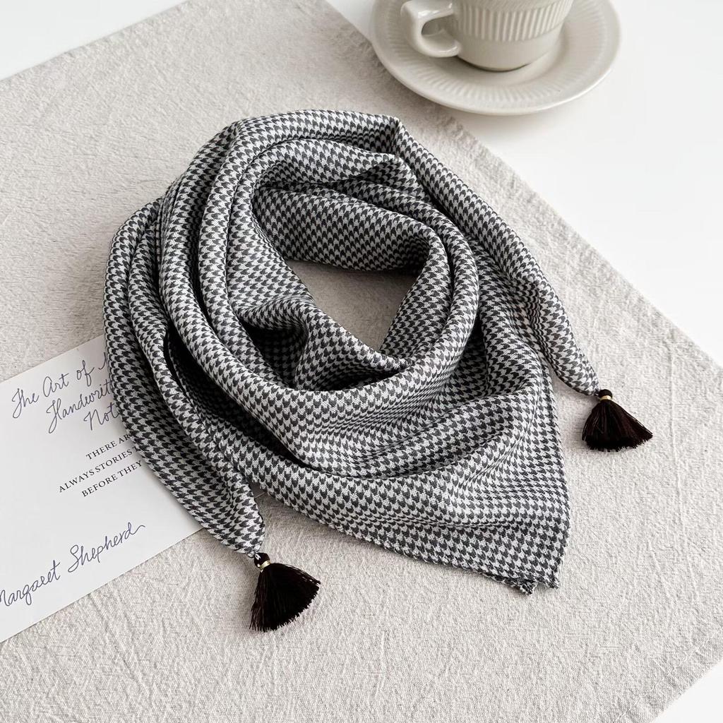 Women's Retro Navy Blue Floral Silk Wool Tassel Scarf - Versatile and Decorative 2025