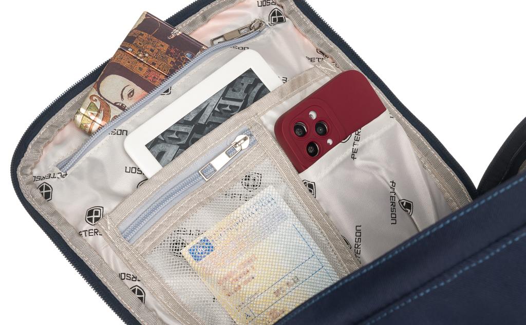 Urban, spacious polyester backpack - Peterson