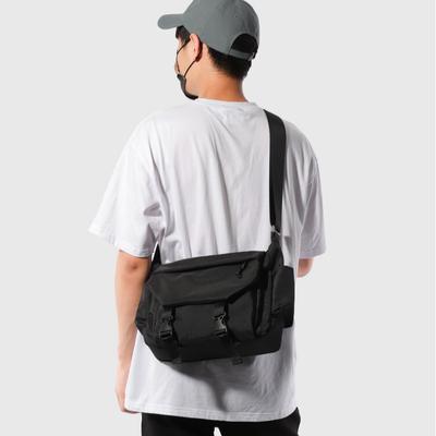 Men's Shoulder Bag Trend Men's Business Casual Crossbody Bag Large Capacity Horizontal Flying Riding Bag