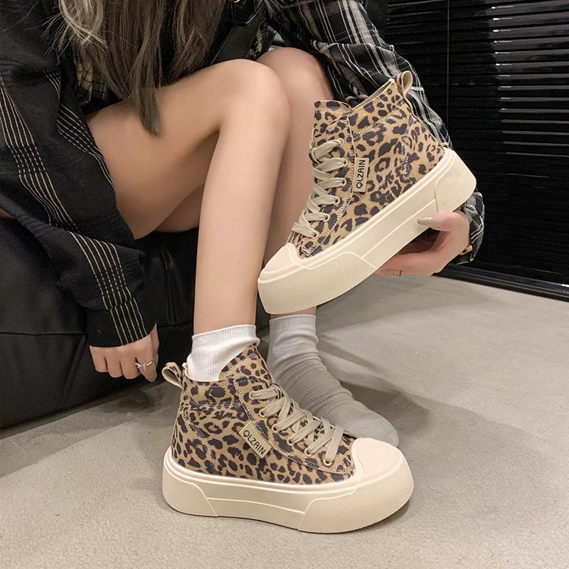 Fashion 2024 Hot Sale New Autumn Winter Round Head Ladies Elegant Boots Lace-up Flat with Flat with Fashion Non-slip Women Shoes