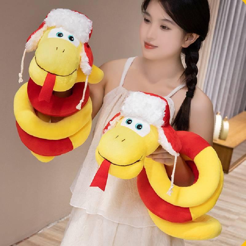 Entzückendes Plüschschlangenspielzeug für die festliche Feier zum Jahr der Schlange 2025