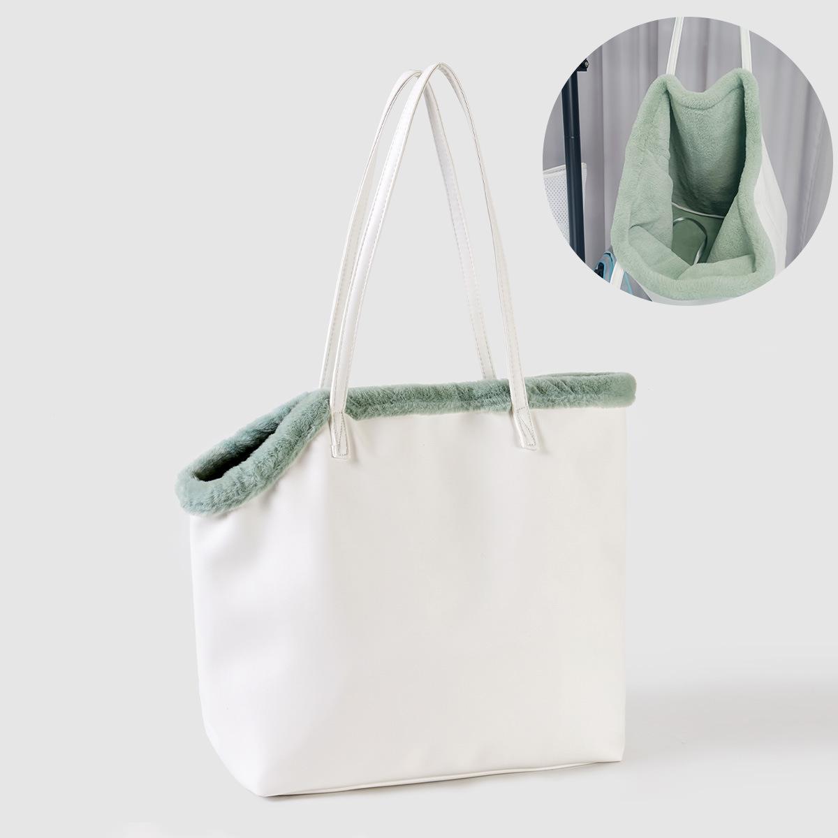 

Winter Plush Cat Carrier Bag Warm Fleece PU Pet Shoulder Bag Leakage Feet Design for Outdoor Plush winter