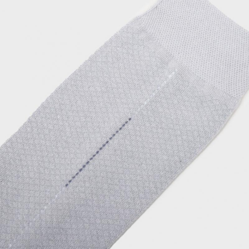 Daiso Vertical Line Point Long Neck Socks