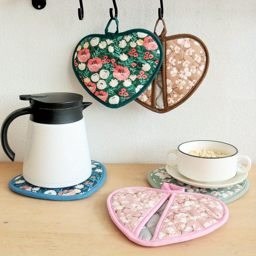 1 Pcs Heart Shaped Heat Resistant Pads Packaged with a Ribbon.These Thick Fabric Mats Feature a Vintage Floral Print