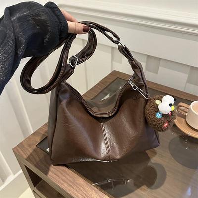 Women's Large Capacity Tote Bag: Fashionable, Casual, and Functional Shoulder Messenger for Work and Commute CLE