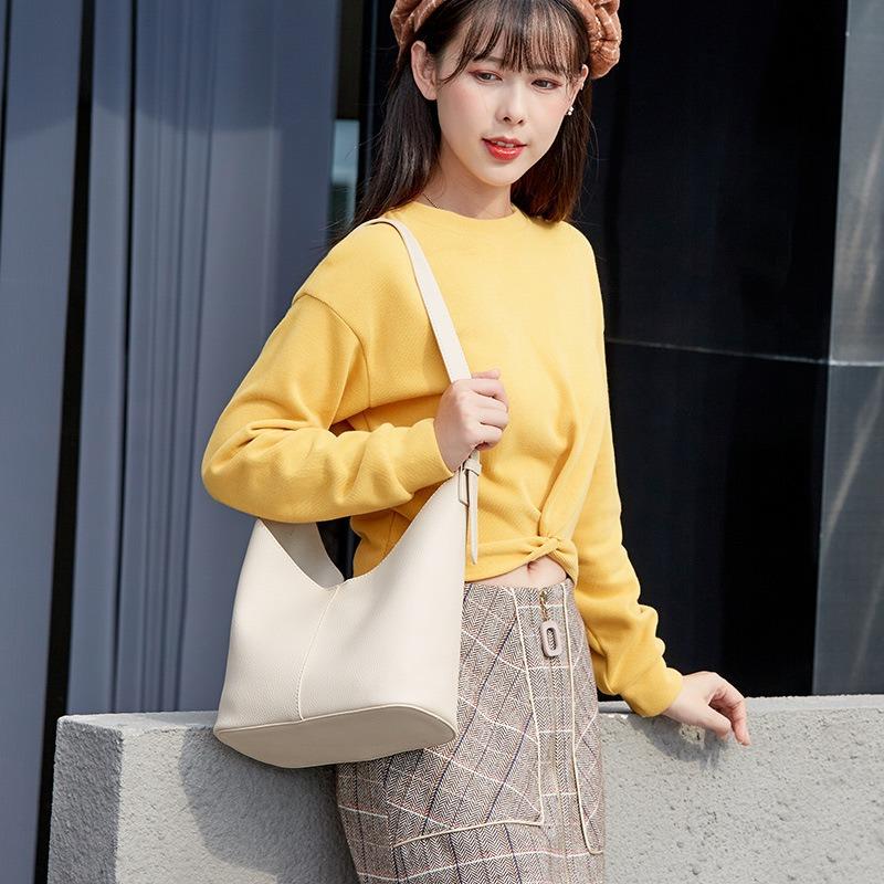 New simple and versatile shoulder bag commuter solid color portable mother and child bag women's bag tide