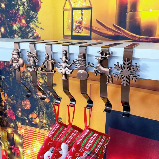 7Pcs/Set Christmas Stocking Hooks Mantel Xmas Stocking Holder Festive Stocking