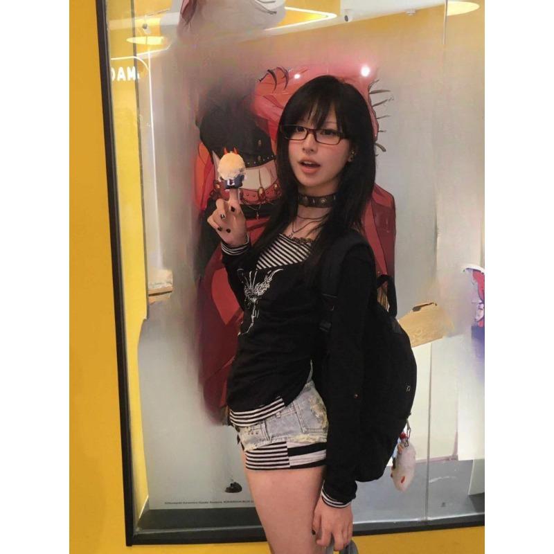 Japanese Y2k Style Striped T Shirts Women Harajuku Emo Graphic Fake Two Piece Tops Vintage Grunge Black Long Sleeve Tees