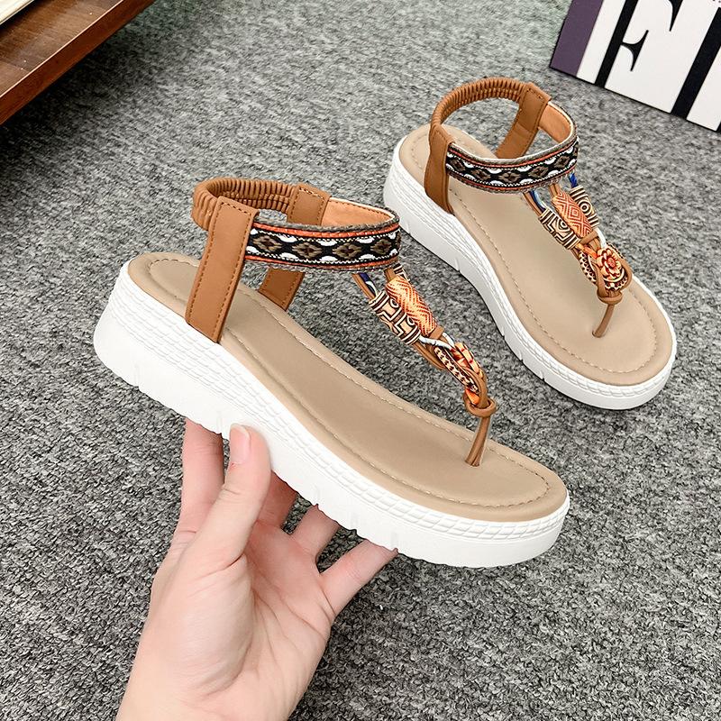 2025 casual fashion wooden bead buckle rhinestone flat sandals pinch feet seaside beach flip-flops large size women's shoes
