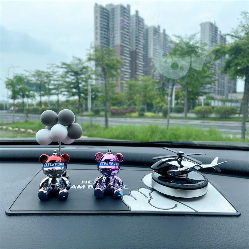 Bear Car Ornament, Aromatherapy, Odor Removal, Long-lasting Fragrance In The Car, Light Fragrance Decoration, Solar Car Helicopter