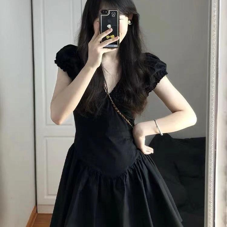Black Niche French Temperament V-neck Dress Summer Women's Clothing Waist Thin Skirt Small Retro Short Skirt