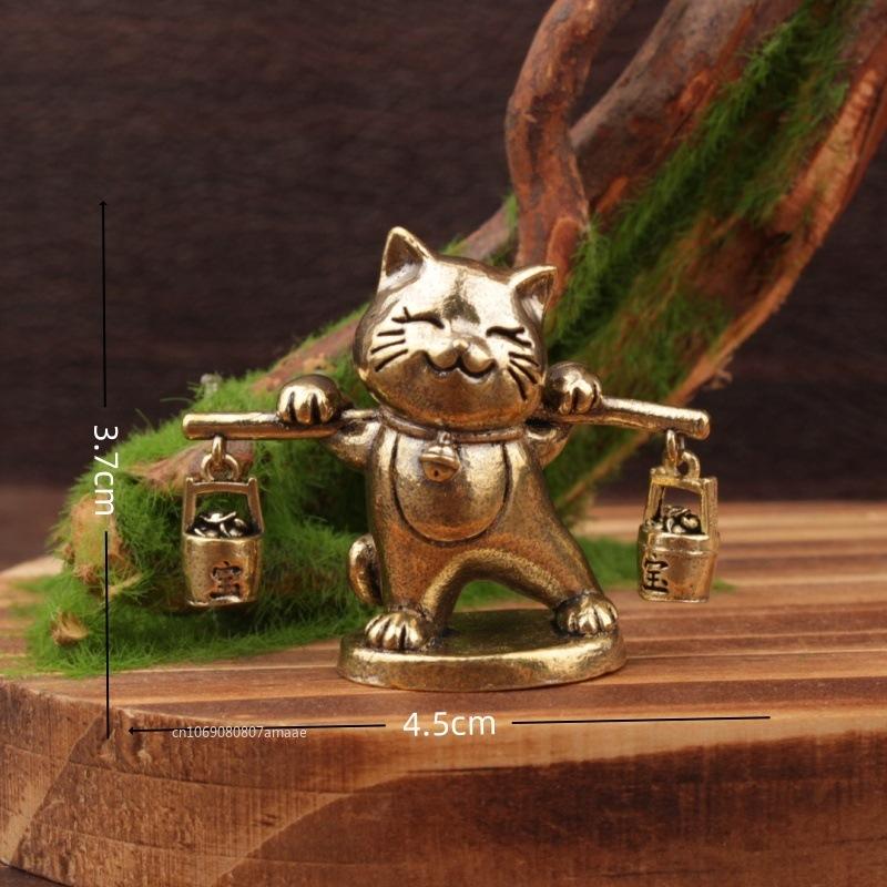 Retro Brass Lucky Cat Figurine Small Miniature Creative Tea Pet Sculpture Decoration Feng Shui for Home Cabinet Desk Office Gift