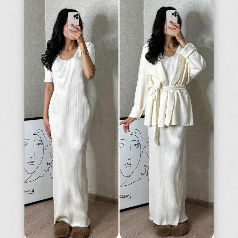 2025 Spring Women's Fashion: European & American Knitted Sweater Casual Set