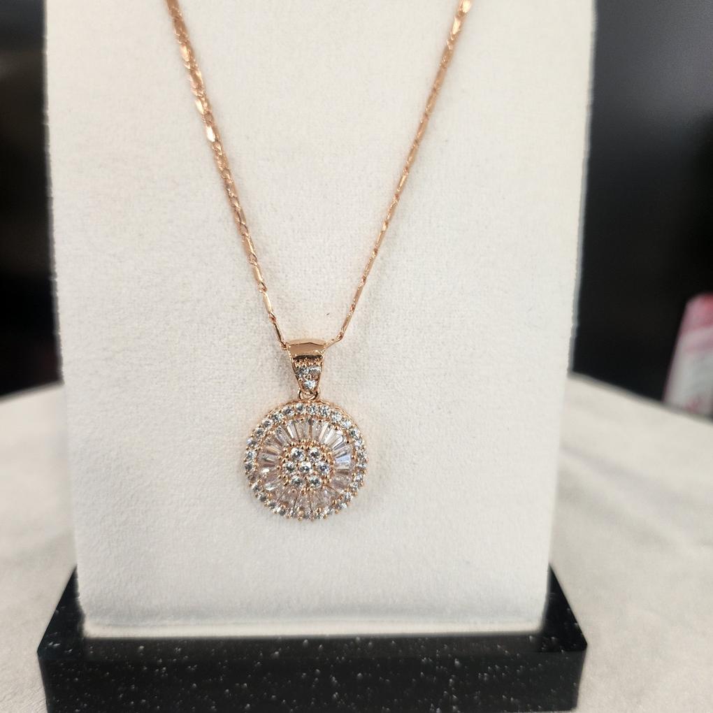 Atria Crystal Tepacubic Circle Necklace APSNEDG0001PKF