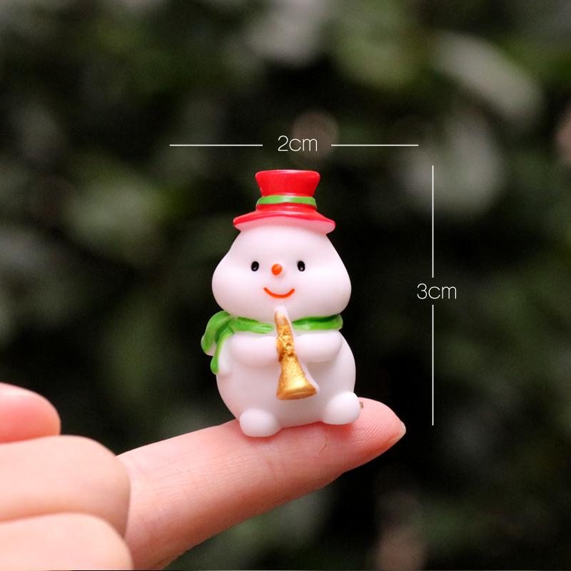 Handmade Mini Sleigh with Santa Claus Christmas Ornaments for Cake and Micro Landscape Decor