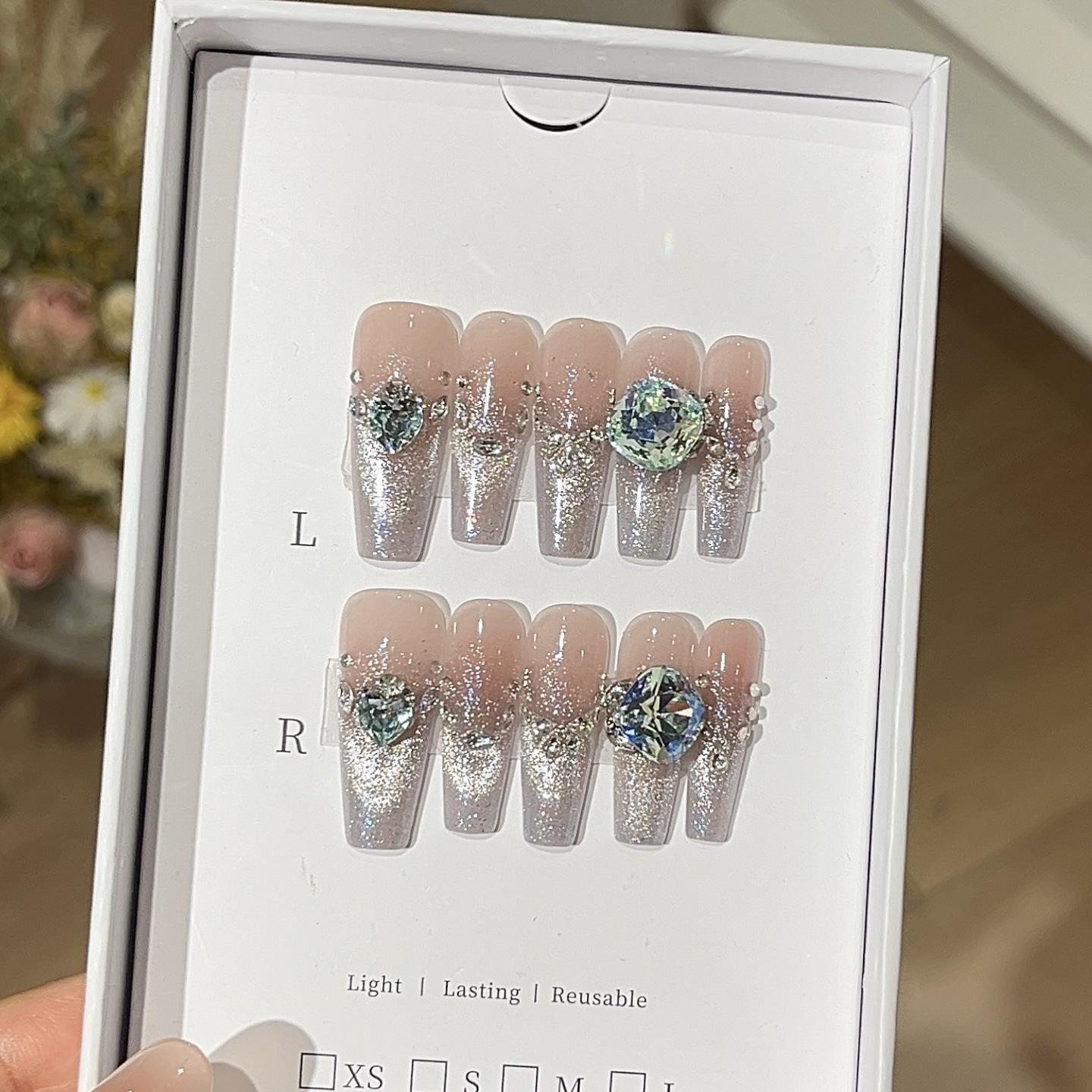 

Ледяной голубой кошачий глаз, мерцающий холодным газированным оттенком, кошачьи глаза, благородный мятно-зеленый навоз, квадратная броня для сверления L