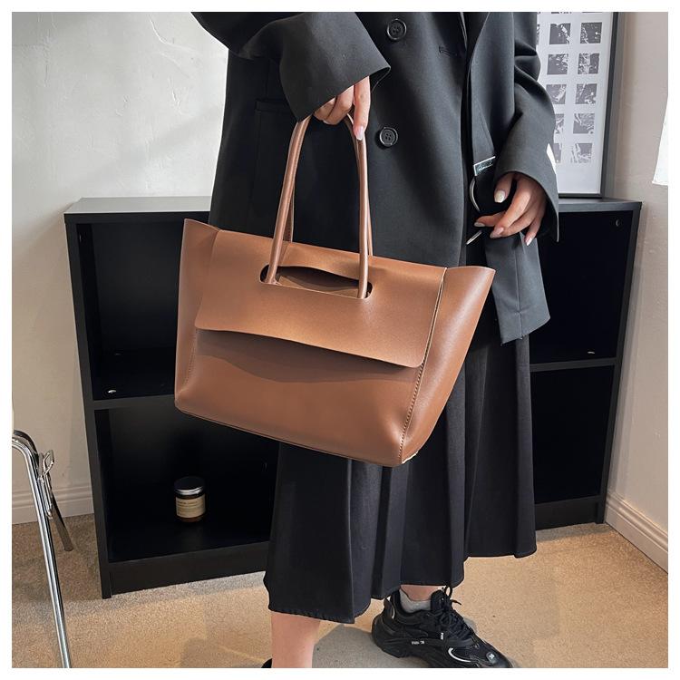 Women Casual Commuting Bag Large Capacity PU Leather Vintage Shoulder Bag Solid Color Fashion Tote Handbag Retro Messenger Bag