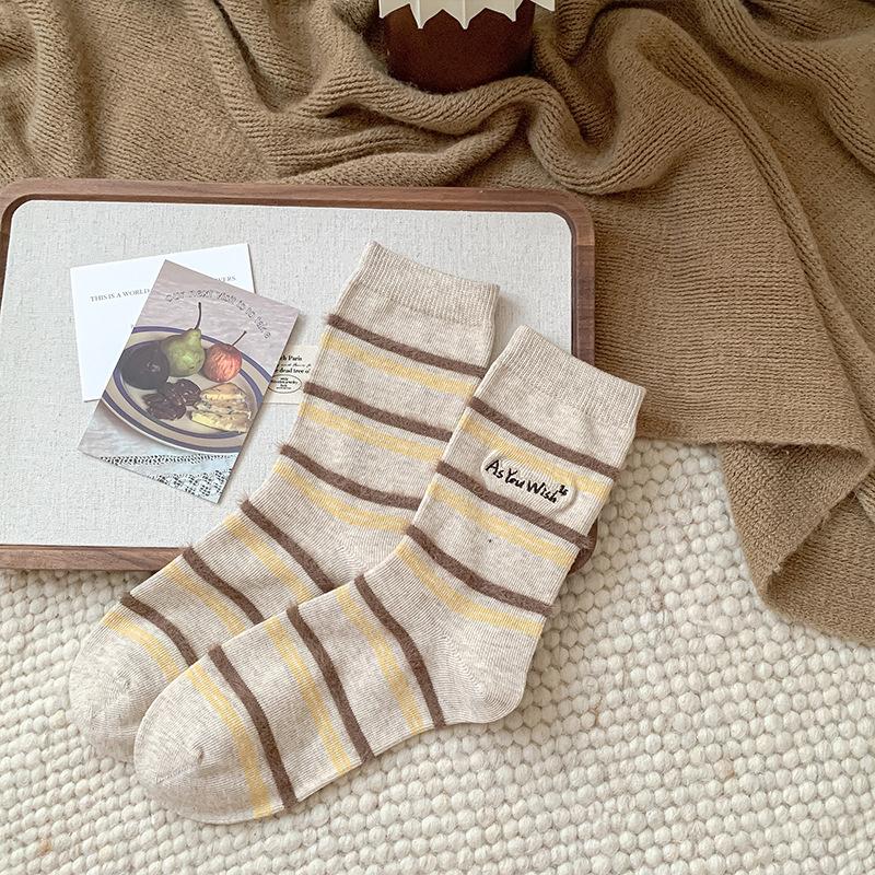 Women's Spring and Autumn Vintage Collage Striped Embroidered Letters In Cylinder Stack Socks