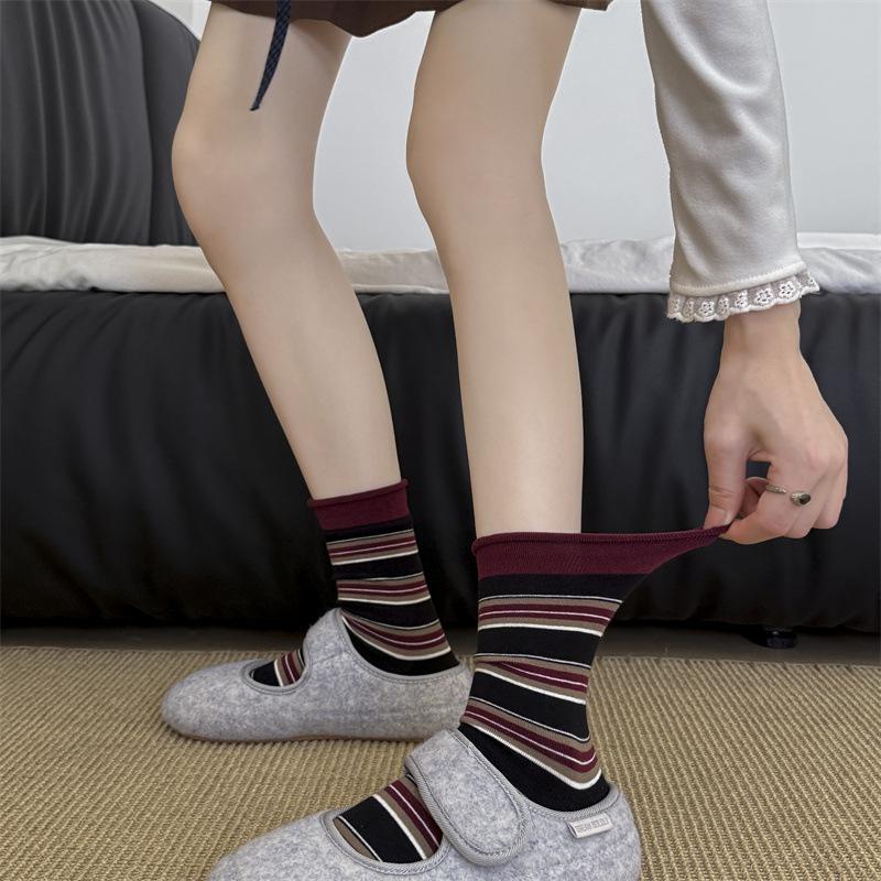 Autumn and Winter Socks for Women, Retro Hong Kong-style Striped Pure Cotton Mid-calf Socks, Boneless Rolled Edge Color-blocking Pile Socks