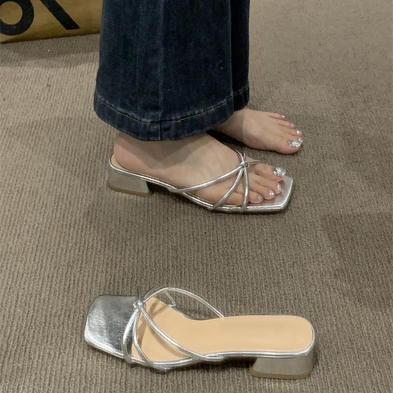 2024 New Open Toe Women Slippers Fashion Narrow Band Slides Ladies Outdoor Low Heel Sandal Summer Women's Shoes