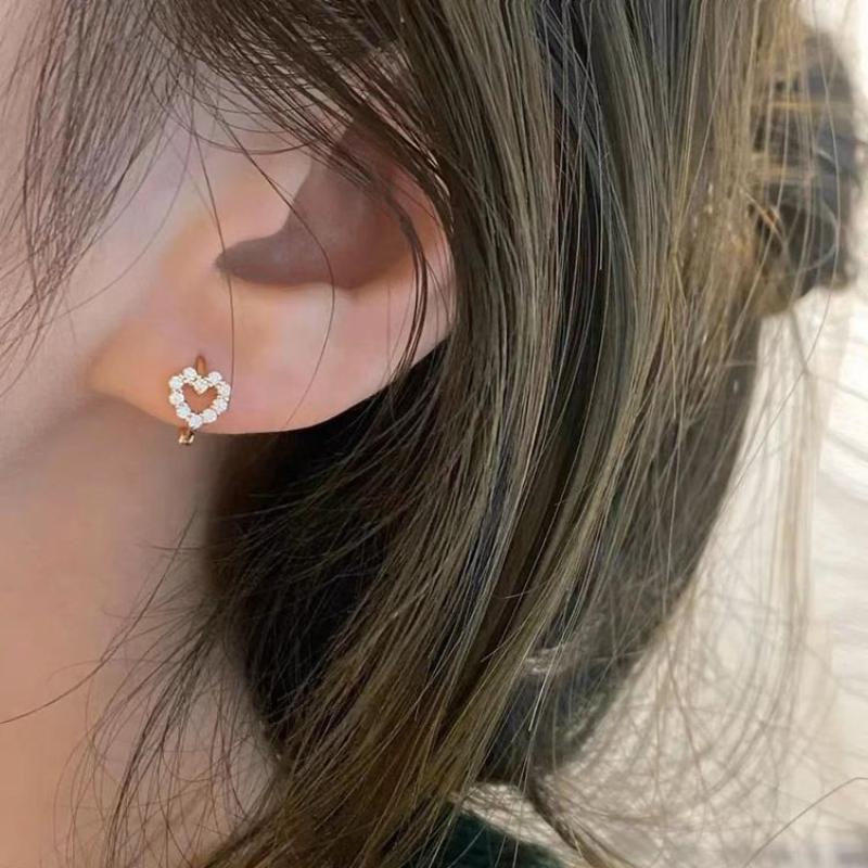New Cute Sweet Hollow Heart Zircon Hoop Earring For Women Classic Shiny Stud Earrings Fashion Small Trendy Ear Buckle Jewelry