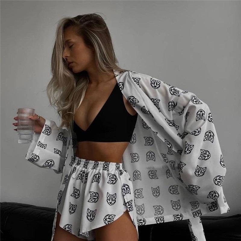 European And American Loose Long Sleeved Women's Printed Casual Commuter Lace Up Pajamas High Waist Shorts Suit