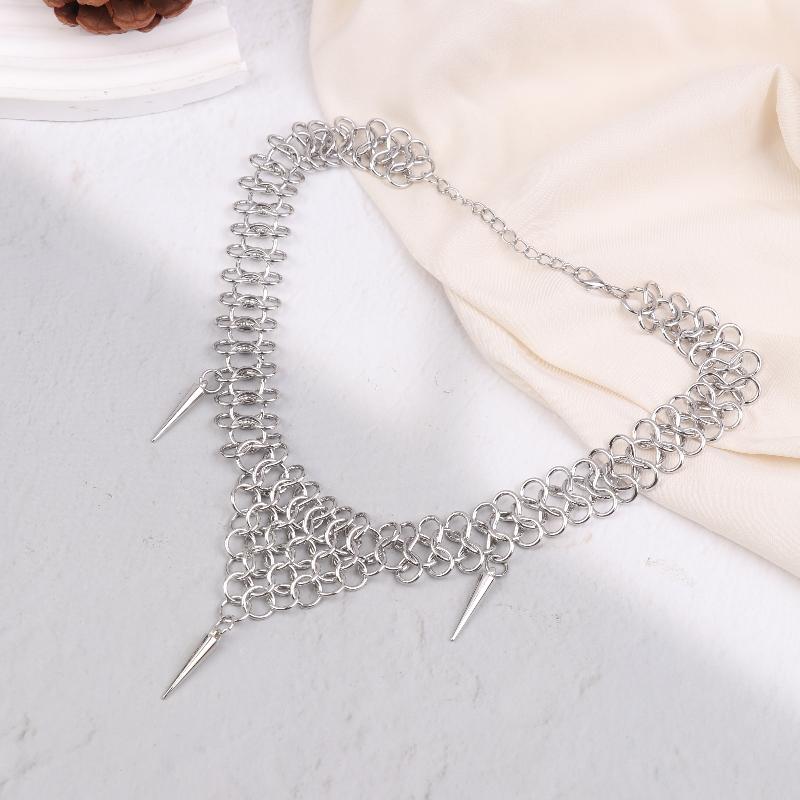 Gothic Hollow Ring Concatenation Chain Rivet Pendant Necklace For Women Fashion Vintage Punk Geometric Accessories Gift