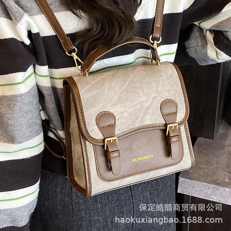 Backpack Women's Fashion Casual Niche Design Student Class School Bag Korean Version Street Trend Lightweight Travel Backpack