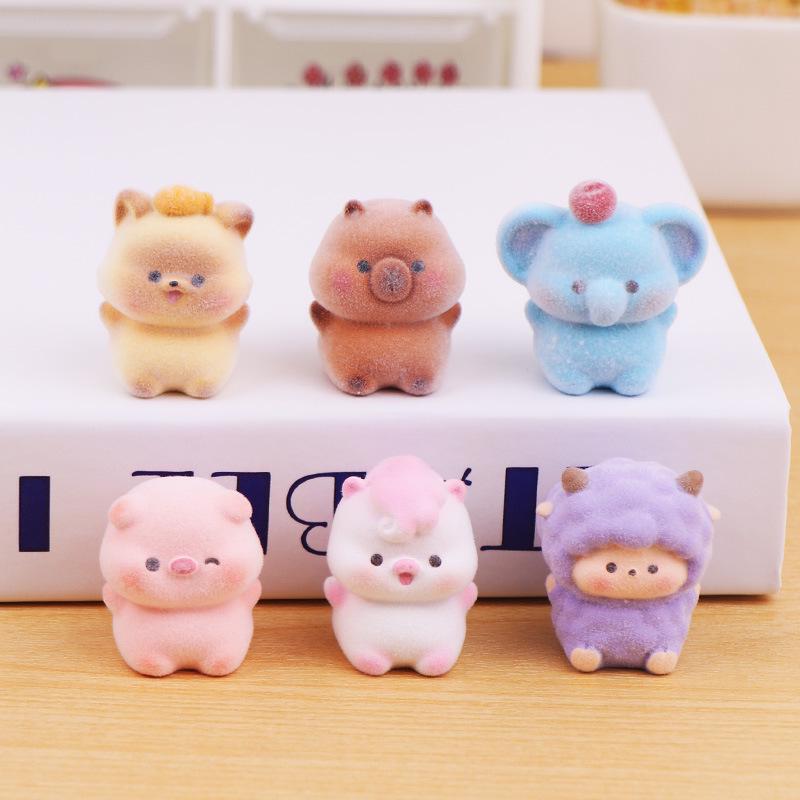 Adorable Kindergarten Mini Ornaments for Desktop Decoration