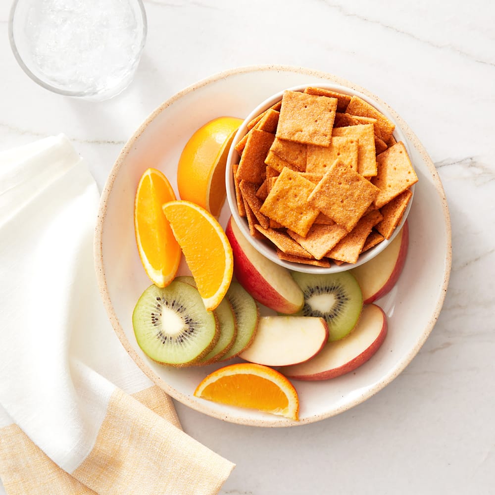 Simple Mills Almond Flour Crackers Farmhouse Cheddar 120g (4.25oz)
