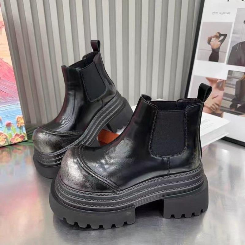 Smoke boots women's autumn and winter comfortable Martin boots Chelsea boots polished round head thick sole heightening muffin short boots