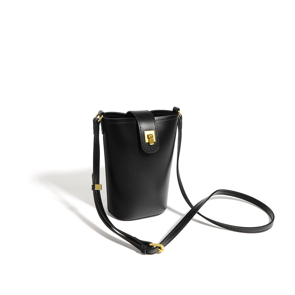 Leather Versatile Mobile Phone Bag, Early Spring Fashion Trend, Simple and Mini Mini Single-shoulder Crossbody Bag