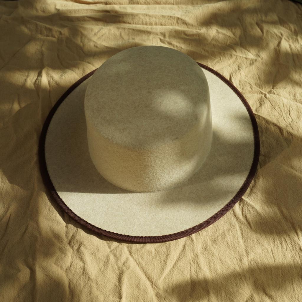 Korean Retro Brown Hemming Wide Brim Wool Woolen Beige Flat Top Top Hat For Men And Women Autumn And Winter Elegant Felt Hat British