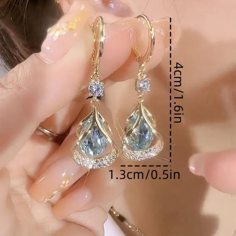 The Teardrop Ear Pendant Is A New Fashion and Versatile Ear Accessory for Women In 2026, Featuring A Simple and Elegant Style