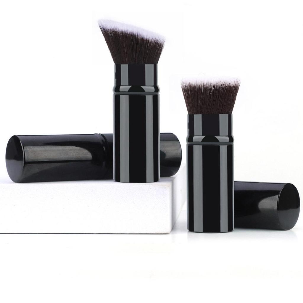 Portable Retractable Makeup Brush - Multifunctional, Dustproof, Blush & Powder Beauty Tool.