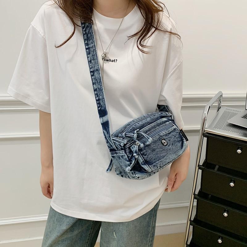Minimally Designed Letter Decor Multiple Pockets Casual Shoulder Denim Bag For Girls