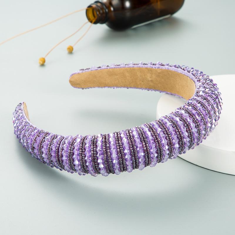 Hairband Handmade Braided Beaded Headband for Women, Made of Sponge Material, Simple and Elegant Face Mask Accessory for Hair.