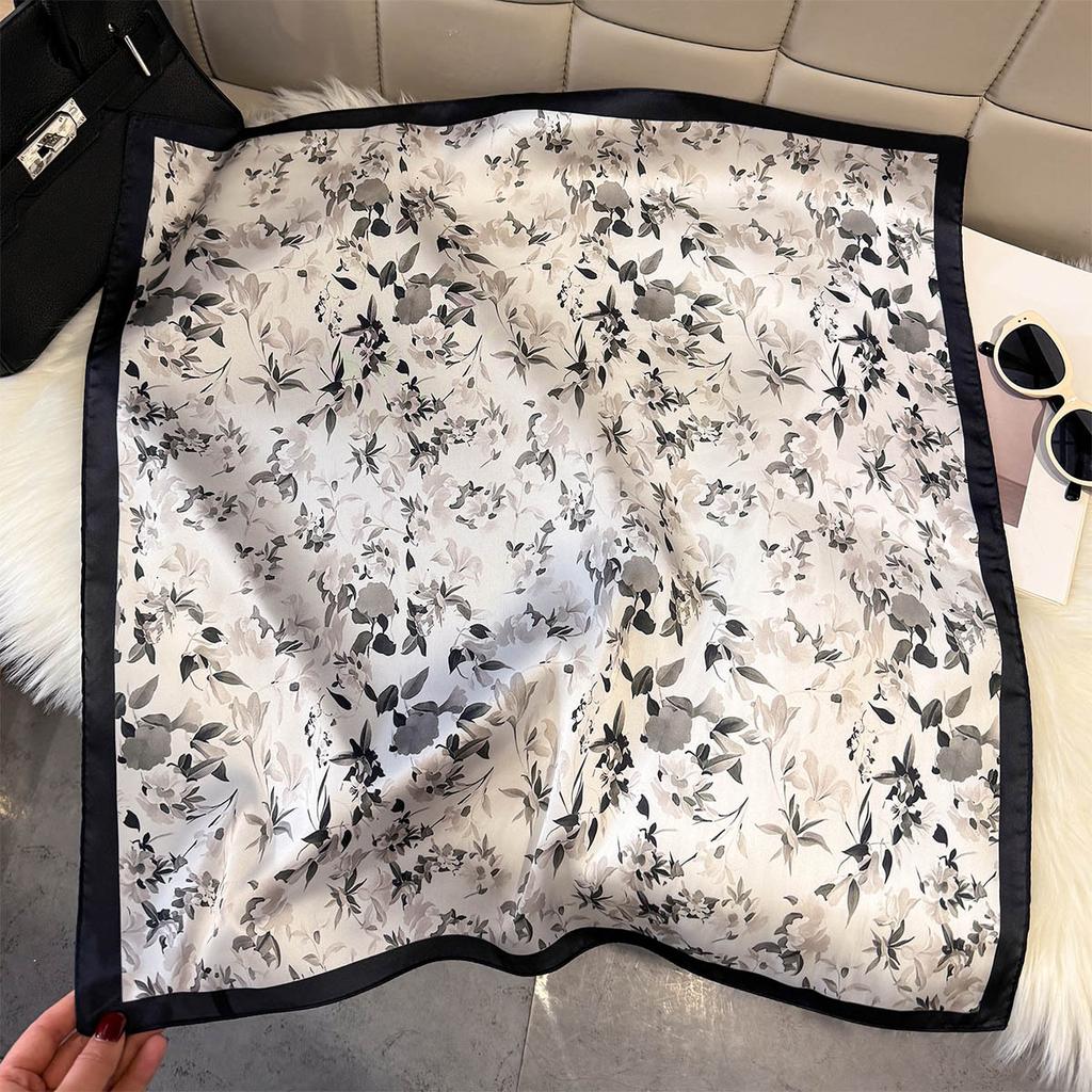 Retro Floral Print Silk Square Scarf Women Neck Ties Kerchief Lady All Seasons Decorate Hijab Female Neckerchief Foulard Bandana