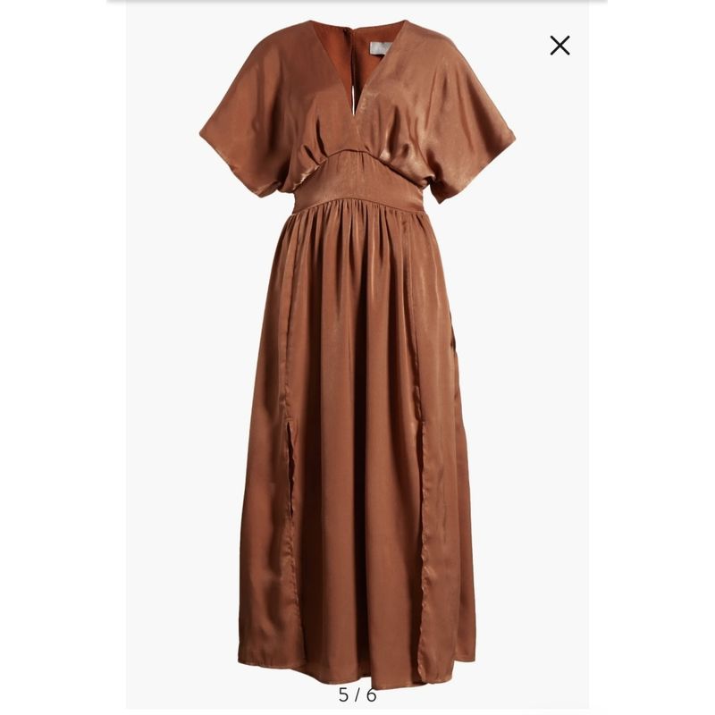 

Mechelsea28 Vertical Soft Gloss Satin Material Dolman Sleeve Deep V Double Slit Long Dress Champagne Orange 2XL