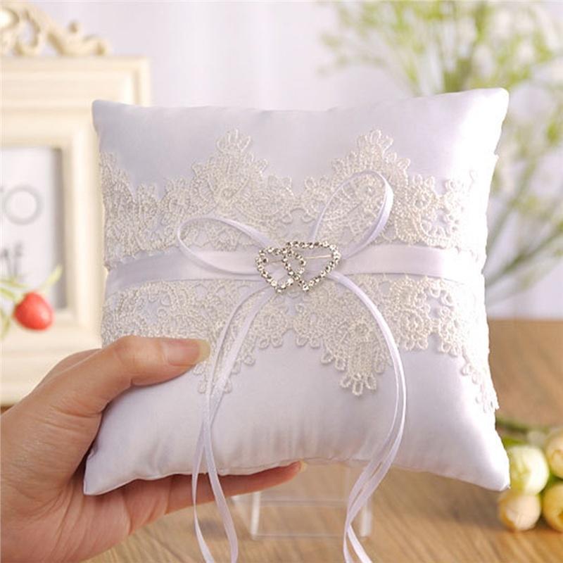 1pcs 15*15*6CM Hellow-out Lace Double-heart Pattern Ring Pillow Romantic Wedding Bride Ring Holder