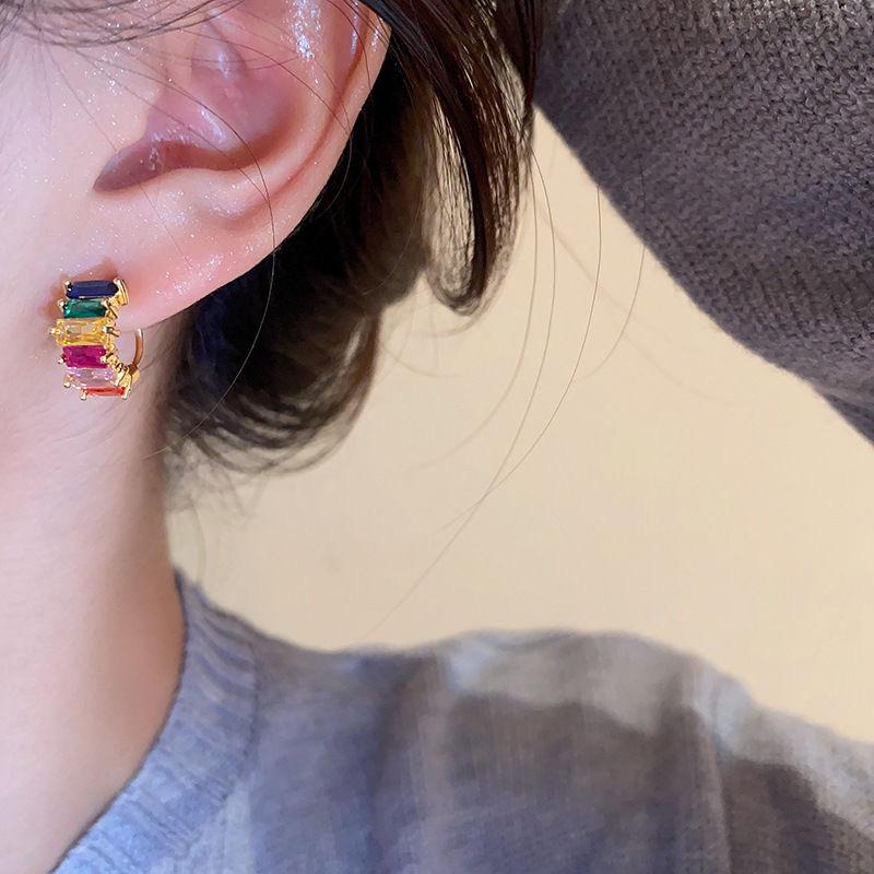 White Baihe colored gemstone ear clips, unique rainbow design, mosquito coil disc, no ear piercings, ear clips, new earrings.