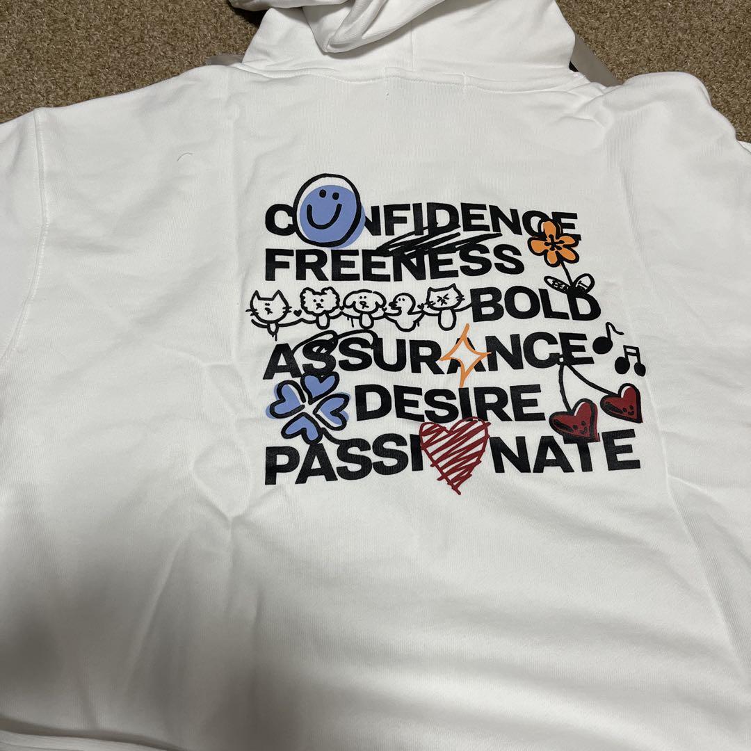 

[USED] FEARNADA 2023 S/S HOODIE Le Seraphim Hoodie