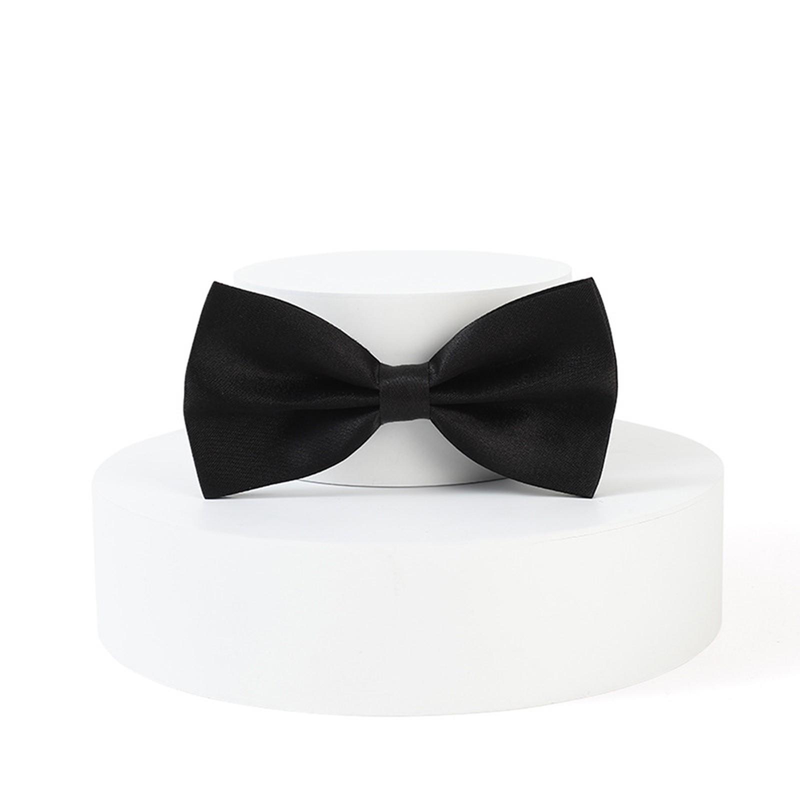 

Men s Suit With Solid Color Bow Tie One Size