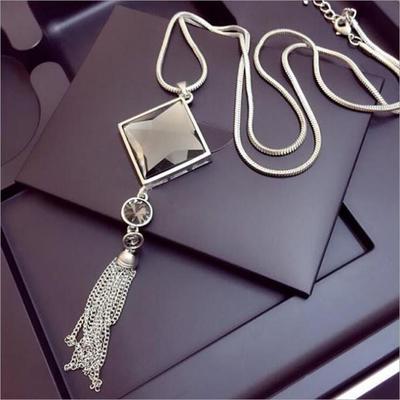 Collier pendentif carré pour femmes, grande goutte en cristal, longue chaîne, pompon de pull